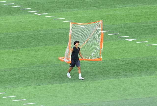 得教练和球